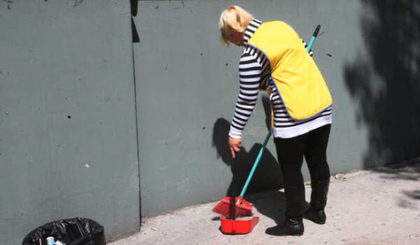 Έστειλαν φυλακή για 10 χρόνια μια καθαρίστρια από τον Βόλο για… μία τάξη του Δημοτικού