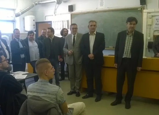 Ο υφυπουργός Παιδείας Δημήτρης  Μπαξεβανάκης στο 1ο ΕΠΑΛ Κορωπίου
