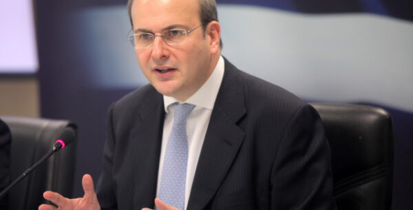 Χατζηδάκης: Η κυβέρνηση μαδάει τη μαργαρίτα για το κλείσιμο της αξιολόγησης -Το στοίχημα για την ελληνική οικονομία χάθηκε