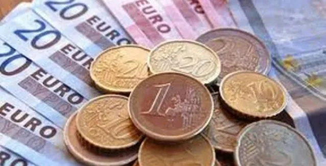 Χαράτσι από 300 ως 600 ευρώ η επιβάρυνση με βάση τα σενάρια για το αφορολόγητο