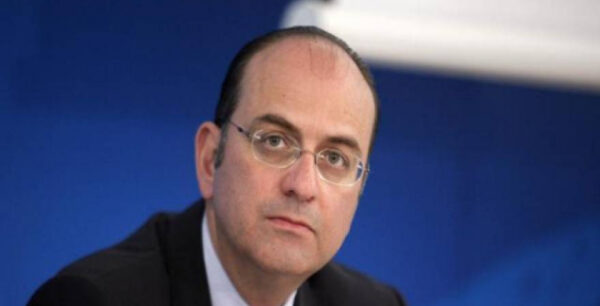 Λαζαρίδης: «Μειώνεται το αφορολόγητο – Κόβονται συντάξεις»