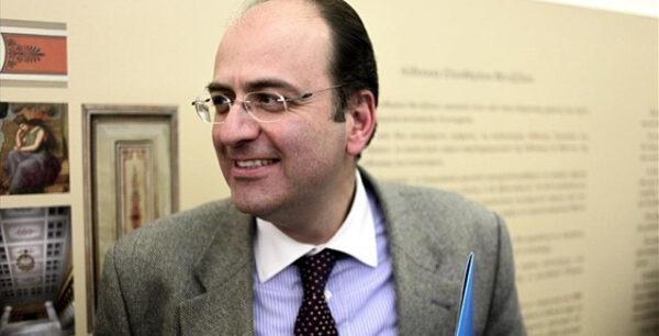 Νέα «βέλη» Μ. Λαζαρίδη στην ΕΡΤ