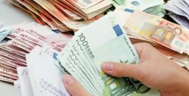 “Περικοπές 2.5 δις σε μισθούς και συντάξεις αν υπάρξει δικαίωση για τα δώρα”