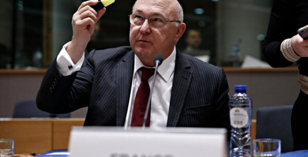 Σαπέν: Αναγκαία η επανεκκίνηση της πραγματικής οικονομίας στην Ελλάδα