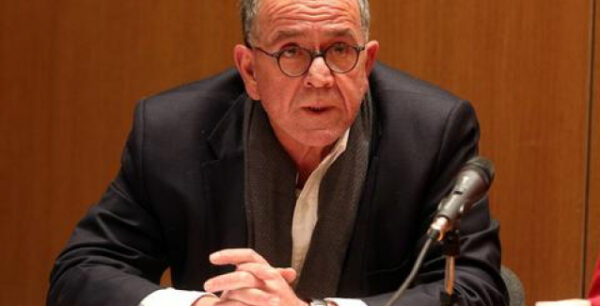 Μουζάλας: Μετρητά και δικαίωμα εργασίας σε όλους τους πρόσφυγες