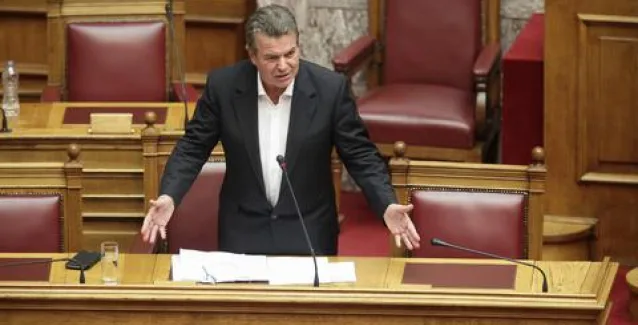 Πετρόπουλος: Ολη η Βουλή να καλέσει τις επαγγελματικές ενώσεις των εργοδοτών να καταβάλλουν τις ασφαλιστικές εισφορές