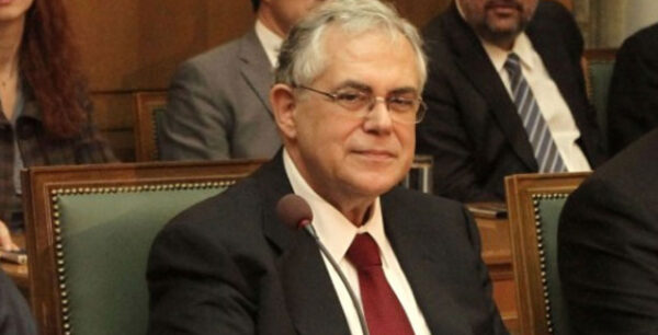 Παπαδήμος: Χωρίς ενίσχυσή της η Ευρωζώνη θα διαλυθεί