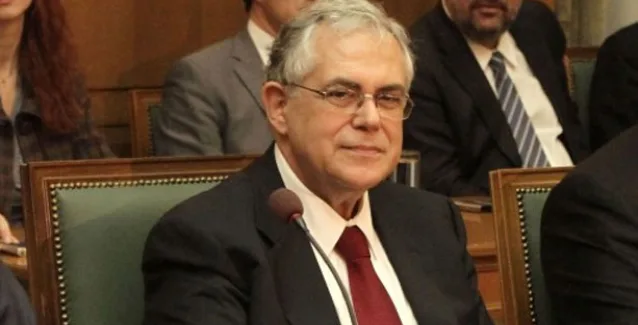 Παπαδήμος: Χωρίς ενίσχυσή της η Ευρωζώνη θα διαλυθεί