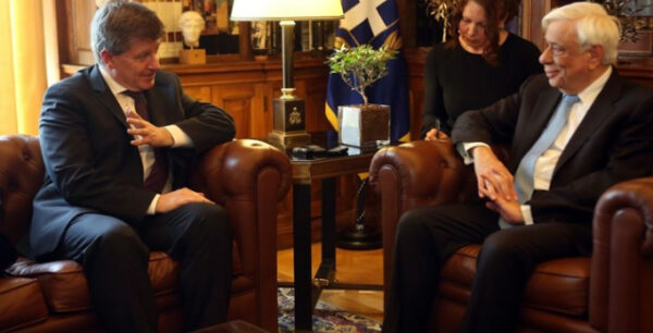 Παυλόπουλος: Η οικονομία και το νόμισμα πρέπει να υπηρετούν τον άνθρωπο