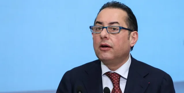 Πιτέλα: Δεν μπορεί ο Σόιμπλε να κρατά σε ομηρία την Ελλάδα