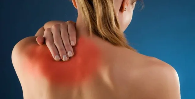 Τι μπορεί να «κρύβει» ο πόνος στην πλάτη