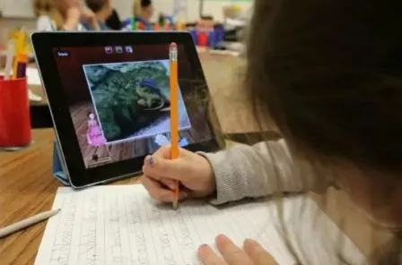 Κινητά τηλέφωνα στην αίθουσα