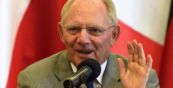 Στάχτη στα μάτια μας ρίχνει ο Σόιμπλε