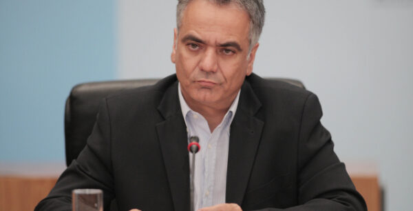 Ο Π. Σκουρλέτης έθεσε ζήτημα συμβάσεων αορίστου για χιλιάδες εργαζομένους