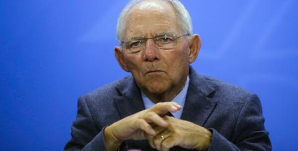 Αισιοδοξεί ο Σόιμπλε: Βρισκόμαστε, ελπίζω, στα τελικά στάδια των διαπραγματεύσεων