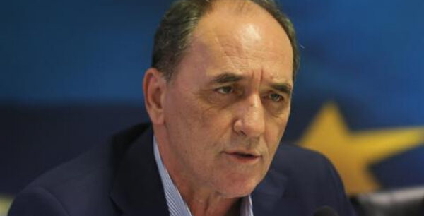 Σταθάκης: Η ΔΕΗ να παραμείνει ο πυλώνας του ενεργειακού μας συστήματος