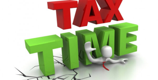 Τα σενάρια για το αφορολόγητο και τα νέα φορολογικά κλιμάκια