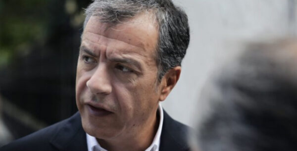 Θεοδωράκης για καταλήψεις: Ένας εθνικιστικός αχταρμάς στα στόματα των παιδιών μας