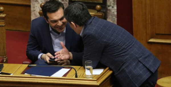 «Στη γη ο αριθμός των ανόητων δεν είναι άπειρος» απαντά ο Τσακαλώτος για τα περί διαφωνίας με τον Τσίπρα