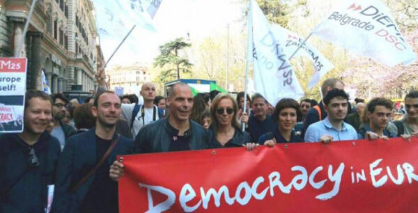 Στους δρόμους της Ρώμης και σε διαδηλώσεις κατά της ΕΕ ο Βαρουφάκης και η σύζυγός του