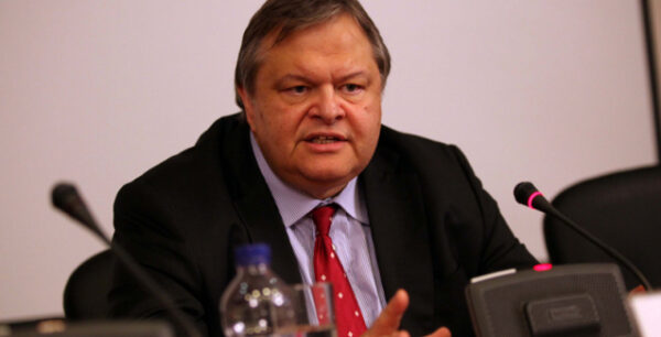 Βενιζέλος: Συμφώνησαν 4ο μνημόνιο χωρίς να έχει κλείσει το τρίτο