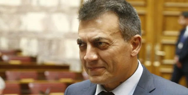 Βρούτσης: Να αποσύρει η κυβέρνηση τη ρύθμιση για τα μπλοκάκια