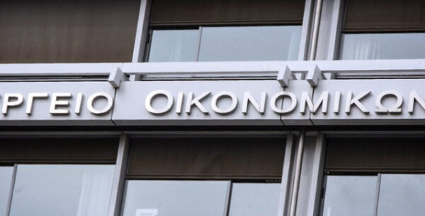 «Ματωμένο» πλεόνασμα δύο δισ. ευρώ από κατασχέσεις και φοροκυνηγητό