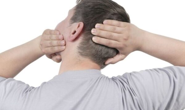 Κάνετε «κρακ» στον αυχένα; Δείτε τι συμβαίνει…