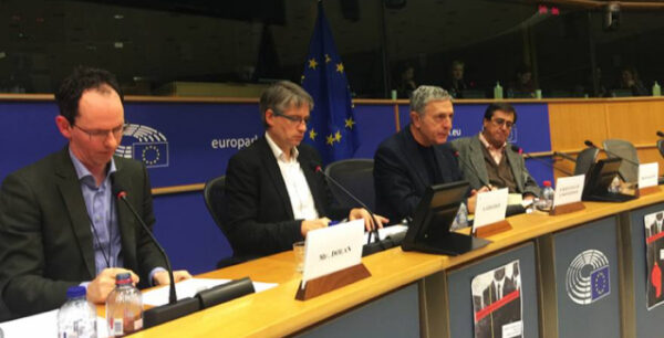 «Όπλο» κατά της διαφθοράς οι πληροφοριοδότες δημοσίου συμφέροντος