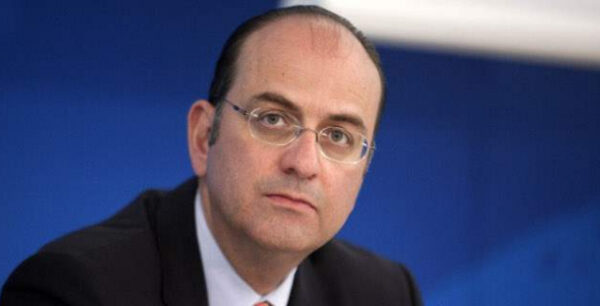 Λαζαρίδης: Η χώρα είναι στην εντατική και χρειάζεται επειγόντως οξυγόνο