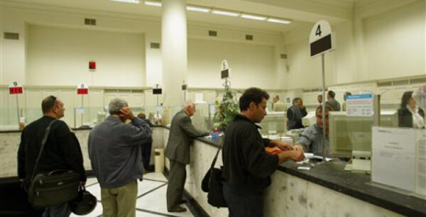 Γραφειοκρατικό βάρος φέρει ο νόμος για τον εξωδικαστικό συμβιβασμό