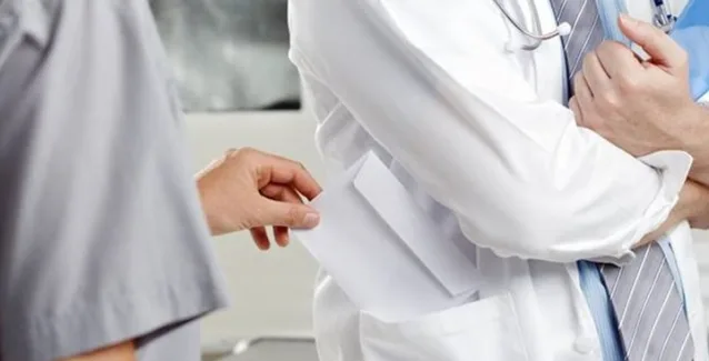 Τέλος στο “φακελάκι” με ειδική πλατφόρμα