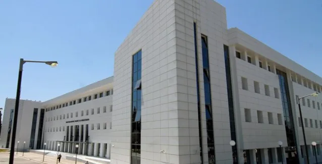 Το Υπουργείο Παιδείας μηνύει τον πρόεδρο της Ομοσπονδίας Φροντιστών