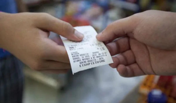 Όλα όσα πρέπει να γνωρίζετε για τις αποδείξεις που xτίζουν το αφορολόγητο