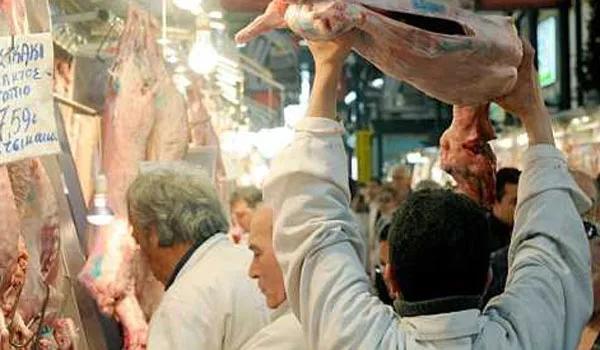 Πόσο θα αγοράσουμε φέτος το Πάσχα το αρνί