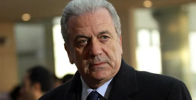 Αβραμόπουλος: Τον Μάρτιο πετύχαμε ρεκόρ μετεγκαταστάσεων