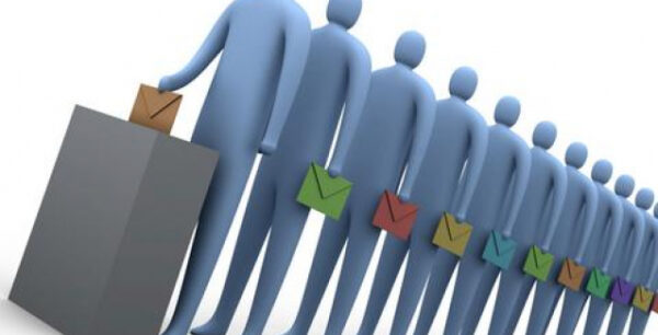 Δημοσκόπηση: Εκπλήξεις και ανατροπές – Ποιοι προηγούνται, τι πιστεύει ο κόσμος για τον νικητή των εκλογών