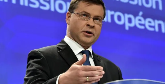 Ντομπρόβσκις: Τον Μάιο η εκταμίευση της επόμενης δόσης