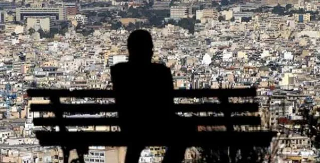 Στα όρια της φτώχειας ζει ένας στους δύο ιδιωτικούς υπαλλήλους