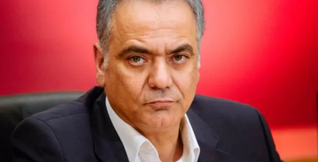 Ερώτηση από Φίλη, Τασία και άλλους 18 βουλευτές του ΣΥΡΙΖΑ για την αστυνομική αυθαιρεσία