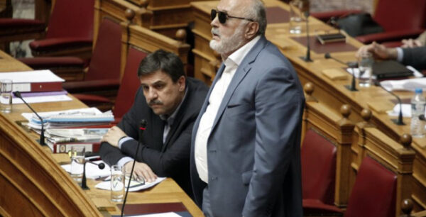 Κουρουμπλής: H τρόικα ευθύνεται για την καθυστέρηση στα δελτία τιμών φαρμάκων