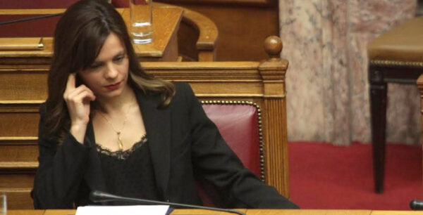 Αχτσιόγλου: Νέο κούρεμα για μία στις τρεις συντάξεις!