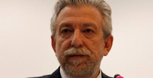 Στη Βουλή δικογραφία για παράνομη χρηματοδότηση ΜΚΟ με εμπλεκόμενους Παπανδρέου και Λοβέρδο