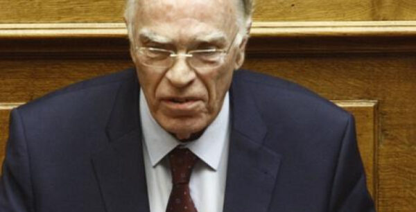 Κορονοϊός: Διασωληνώθηκε ξανά ο Βασίλης Λεβέντης