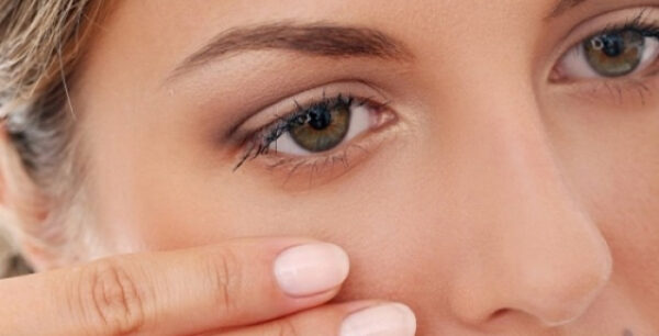 Γιατί «πετάει» το μάτι και ποιες ασθένειες μπορεί να κρύβει