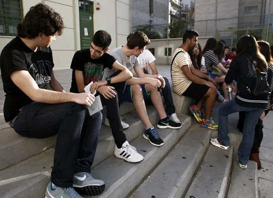 Μηνυτήρια αναφορά του Υπουργείου εναντίον του προέδρου της Ομοσπονδίας Φροντιστών