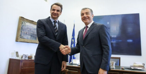 Η αξιολόγηση στο επίκεντρο της συνάντησης Μητσοτάκη – Θεοδωράκη