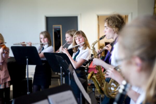 Το νέο πλαίσιο λειτουργίας των Μουσικών Σχολείων – Αυστηροποίηση διαδικασιών εισαγωγής και μετεγγραφής μαθητών