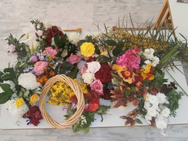 Πρωτομαγιά 2017: γιατί φτιάχνουμε στεφάνι με λουλούδια