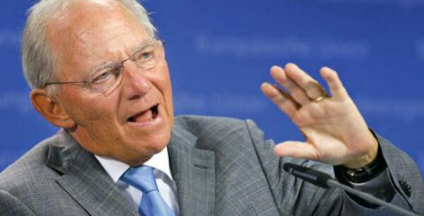 Επιμένει ο Σόιμπλε: Πρώτα τα μέτρα, μετά το χρέος